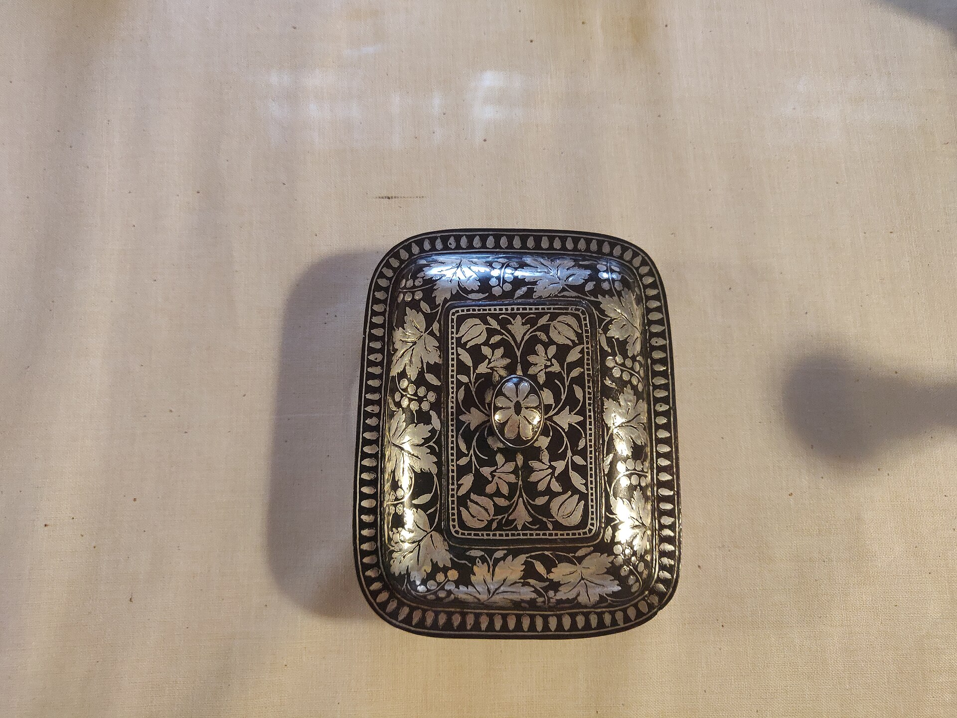 Bidriware box lid with silver inlay