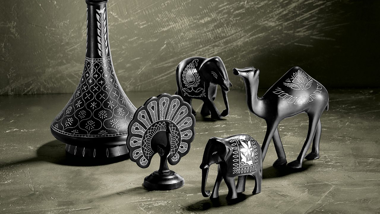 Bidriware silver inlay box from Bidar